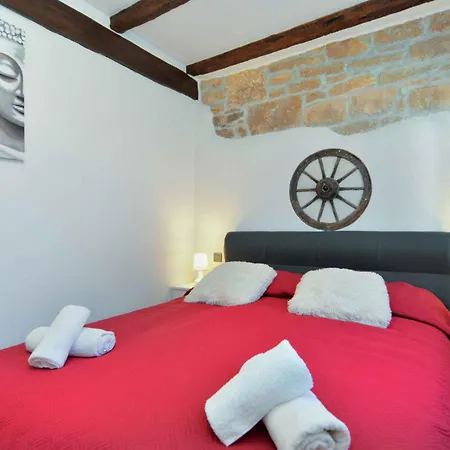 Appartement With A - C In Mrgani-istrien 44567